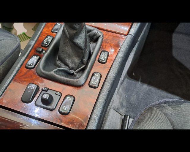 MERCEDES-BENZ E 200 k Elegance