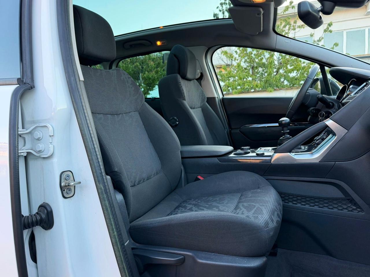 Peugeot 3008 1.6 HDi 115CV Business