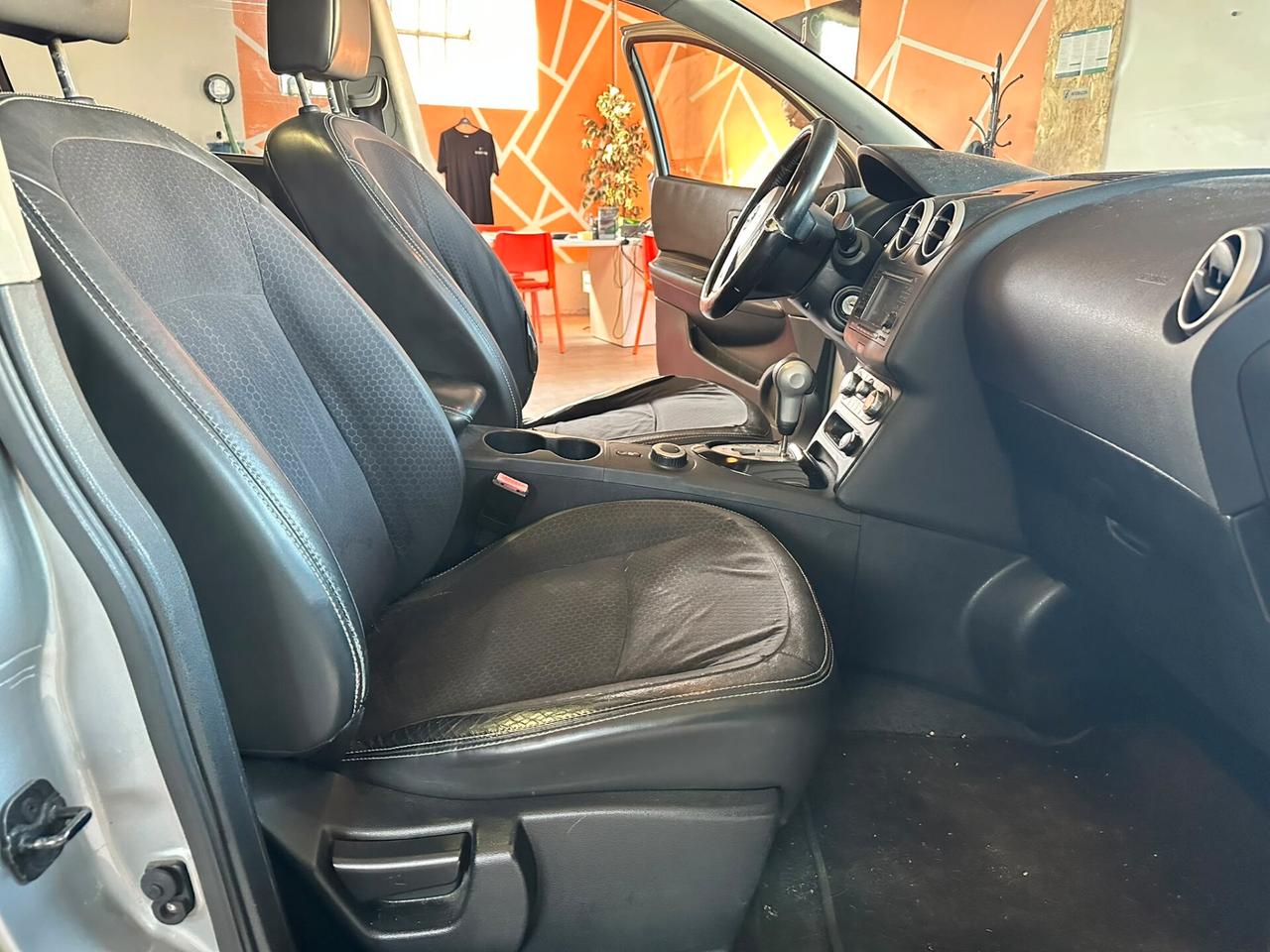 Nissan Qashqai Qashqai+2 2.0 dCi DPF 4WD aut. Tekna