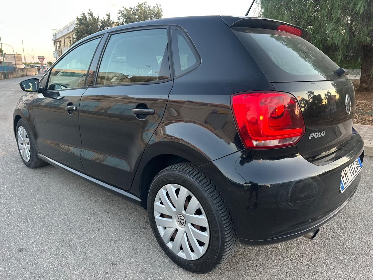 Volkswagen POLO 1.6 DIESEL 2011 - BASSI CONSUMI