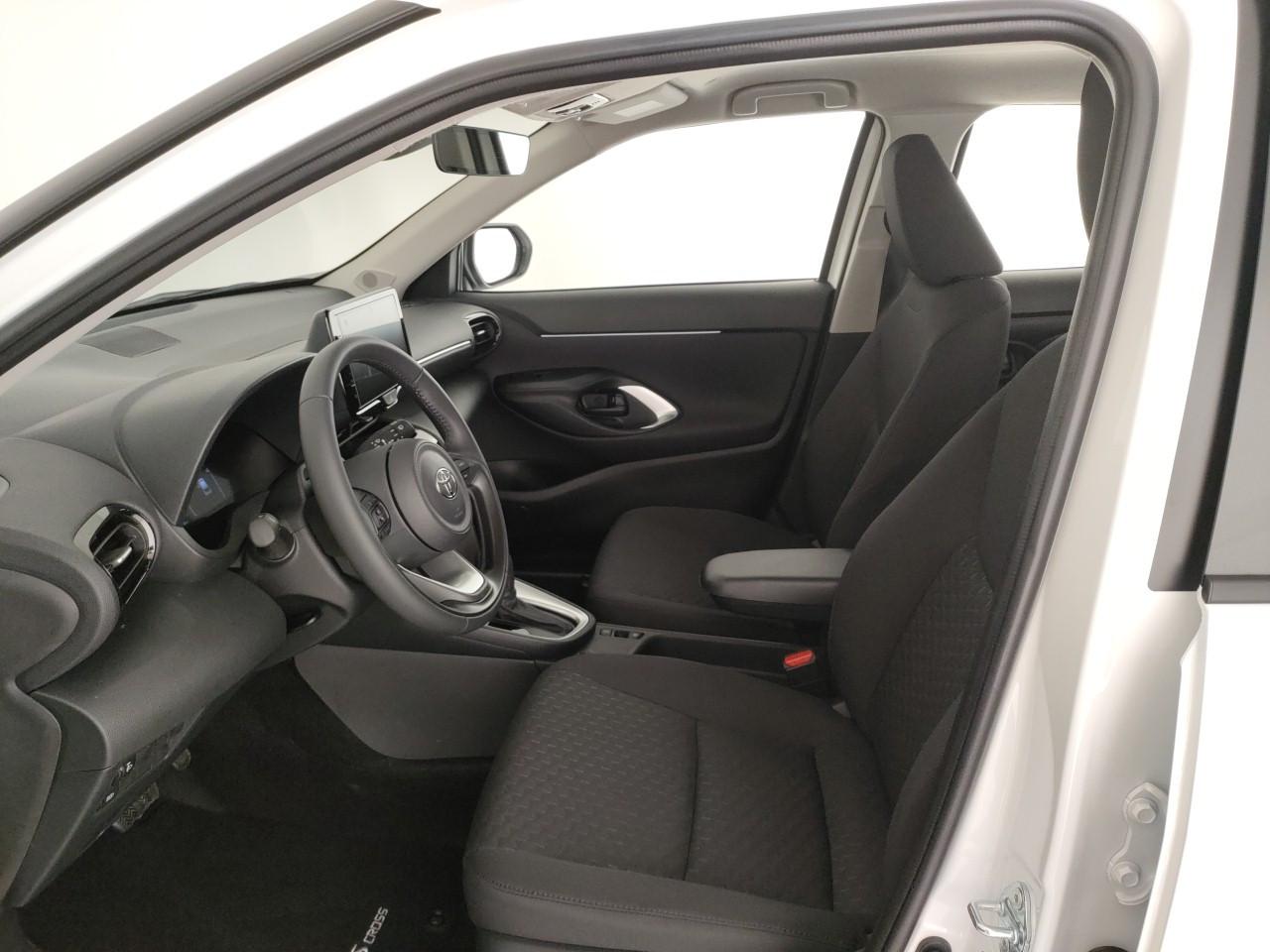 TOYOTA Yaris Cross 1.5h Active fwd 115cv e-cvt