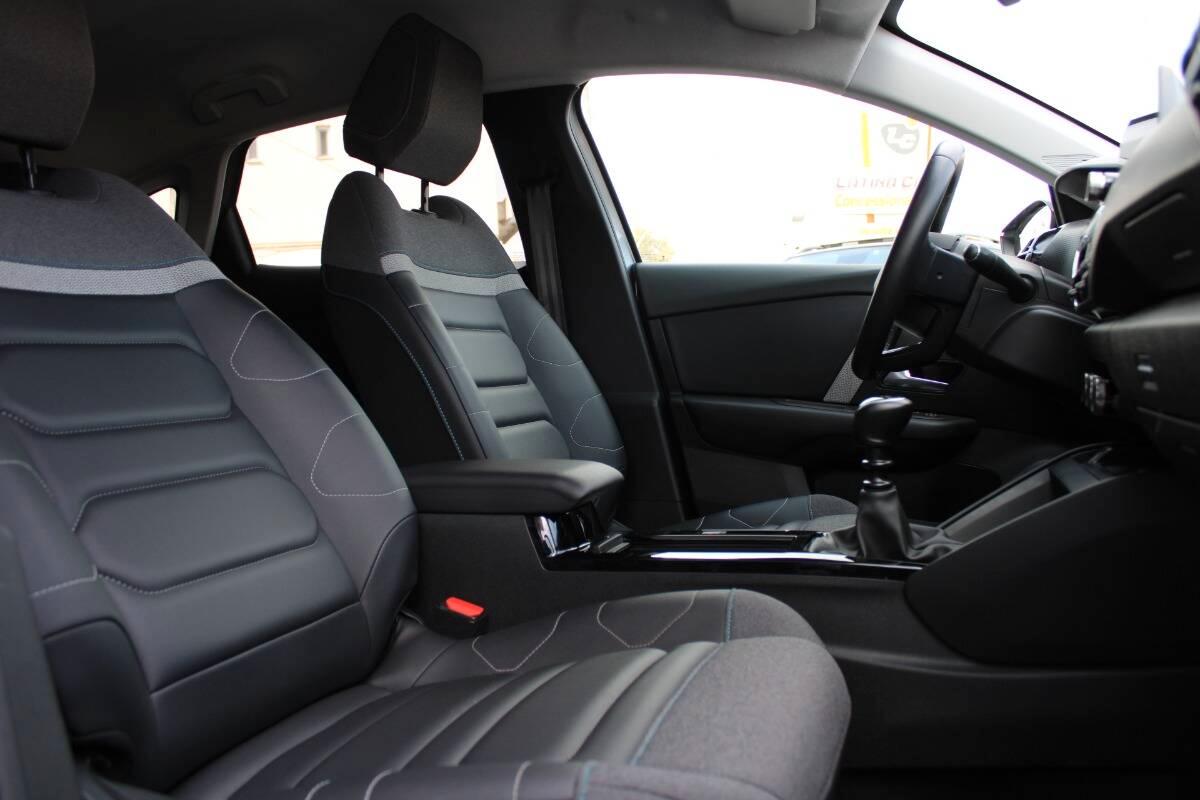 Citroen C4 1.2 puretech Shine s&s 130cv Con NAVIGATORE