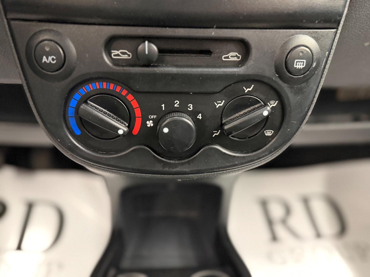 Chevrolet Matiz 800 SE Chic okneopatentati