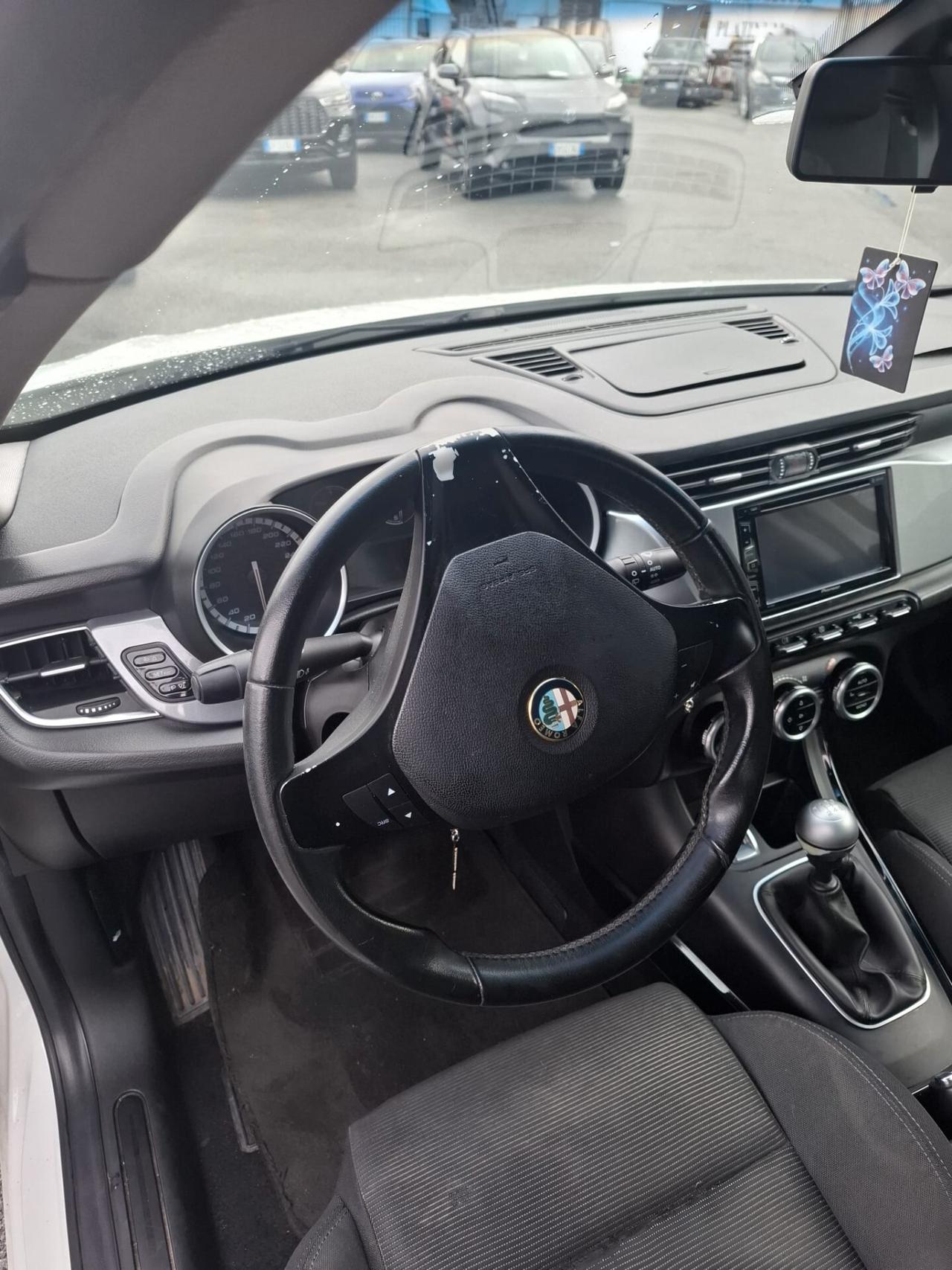 Alfa Romeo Giulietta 1.6 JTDm-2 105 CV Exclusive