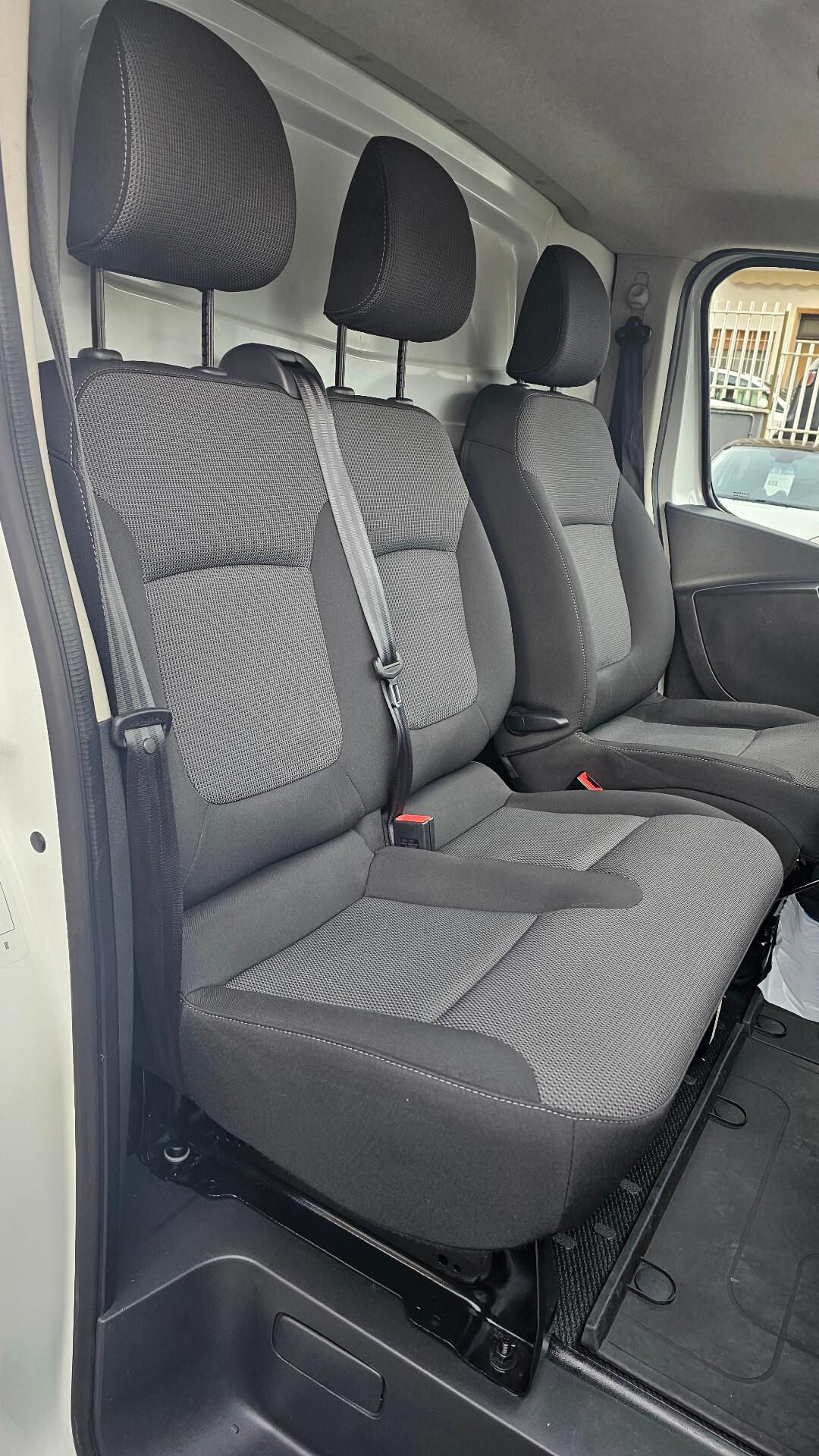 Renault Trafic T29 2.0 dCi 120CV PC-TN KOMFORT L1 H1 IVA MARGINE CARVERTICAL