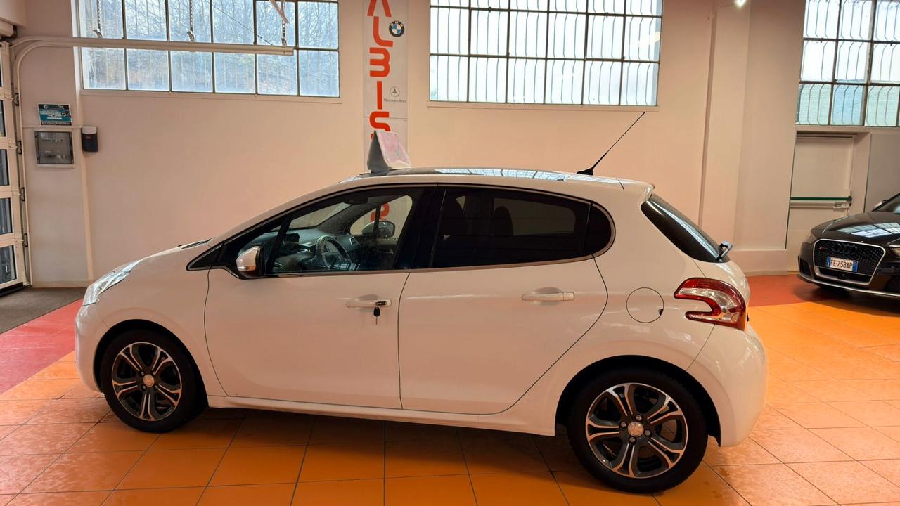 Peugeot 208 PureTech 82 5 porte Allure