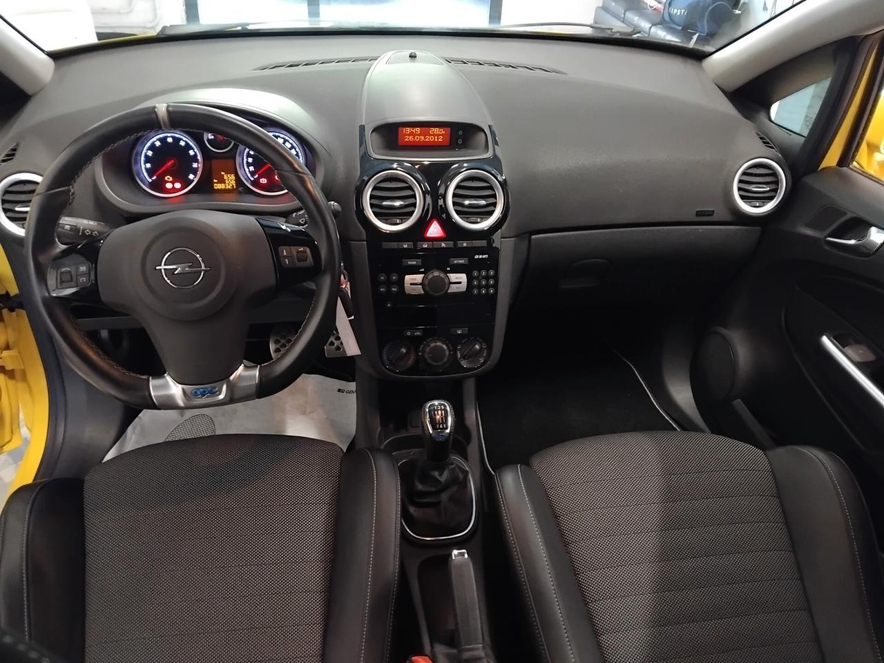 Opel Corsa 1.6 T 192CV 3 porte OPC