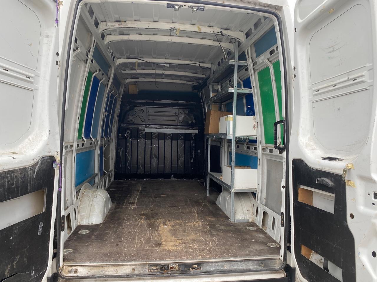 Iveco Daily 33S13 2.3 HPT PC Cabinato