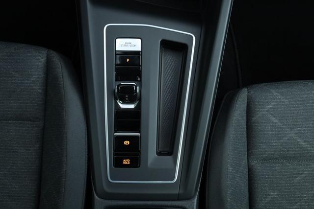 VOLKSWAGEN Golf 1.0 eTSI EVO DSG Life