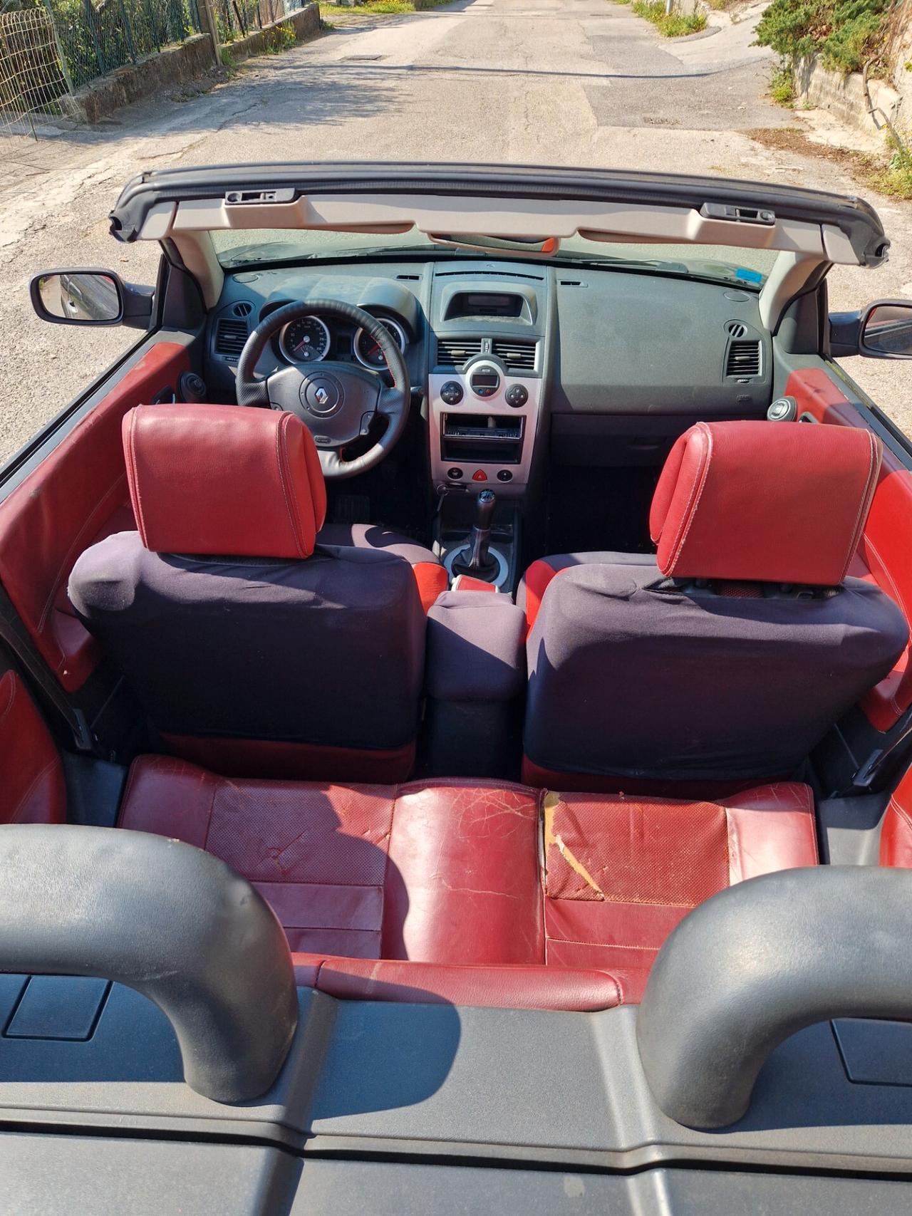 Renault Megane Mégane CABRIO -111 CV