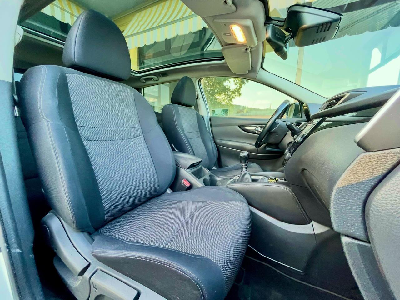 Nissan Qashqai 1.5 dCi 8kw N-Connecta Full op UNIPROP