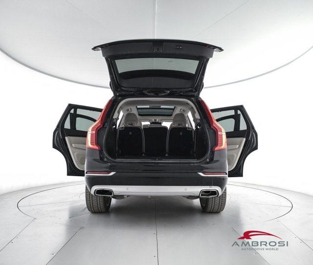 VOLVO XC90 D5 AWD Geartronic 7 posti Momentum