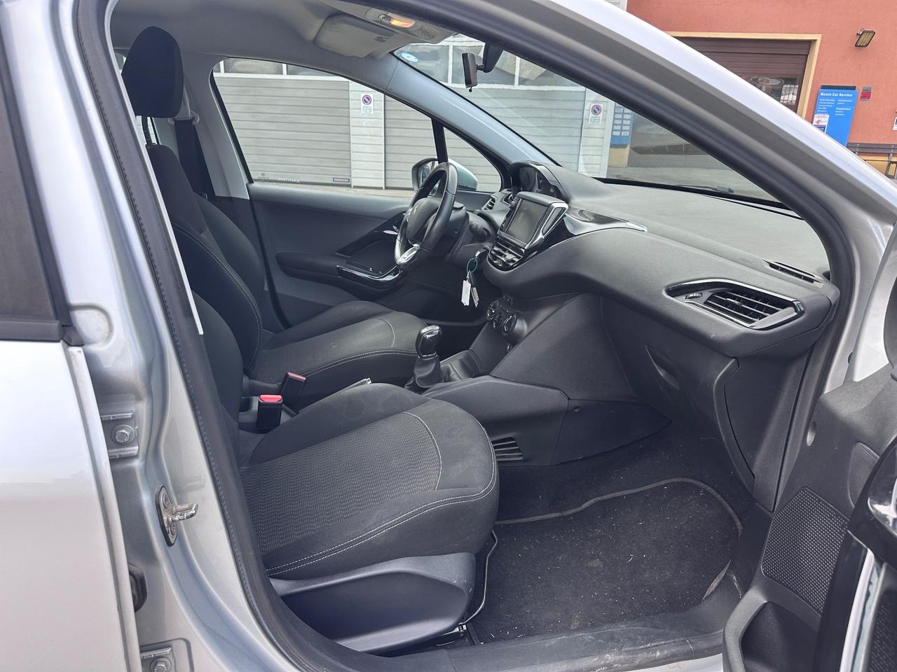 Peugeot 208 PureTech 82 5 porte Allure solo 103mila km