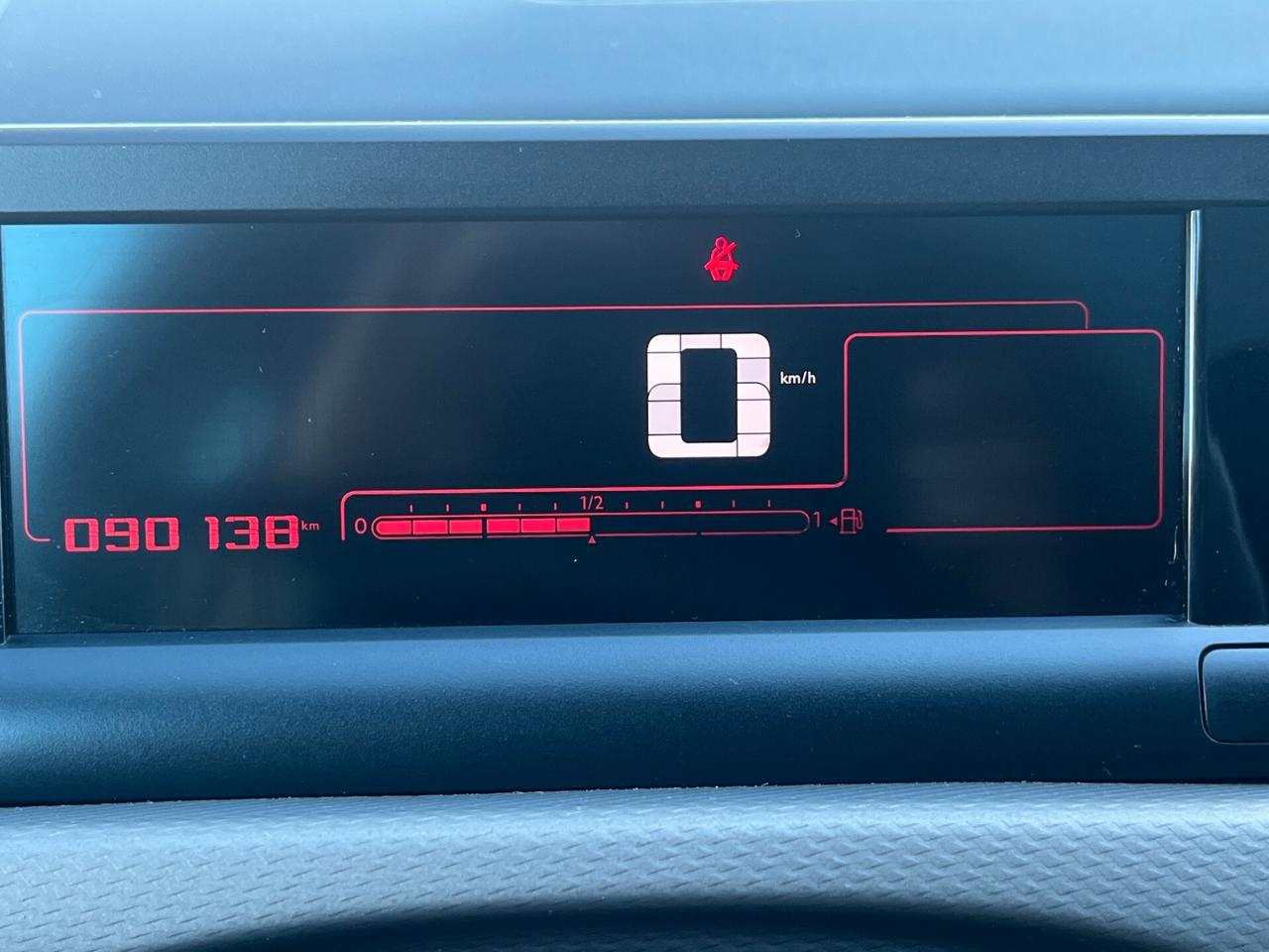Citroen C4 Cactus BlueHDi 100 Shine Rip Curl