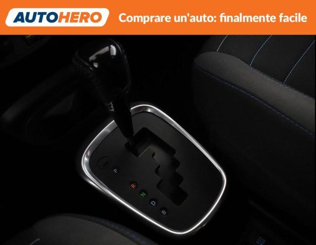 TOYOTA Yaris 1.5 Hybrid 5 porte Trend "White Edition"