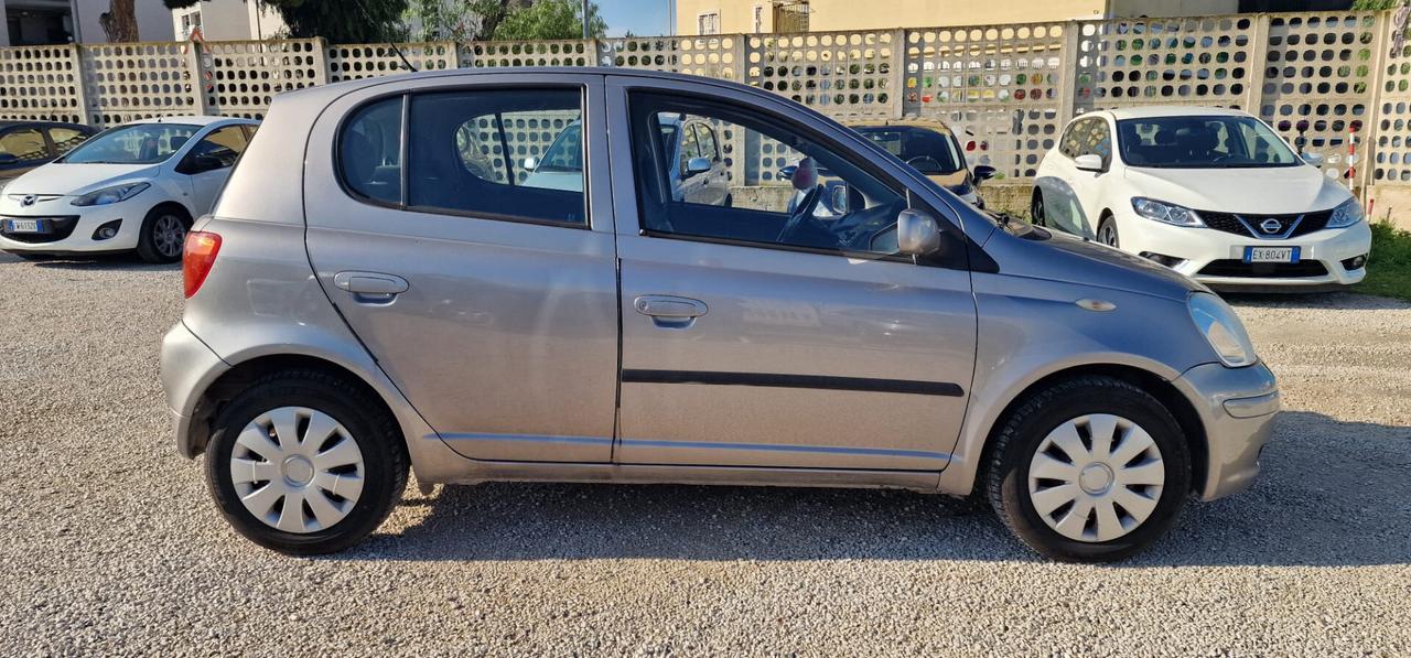 Toyota Yaris 1.0 5porte Sol 100.000km