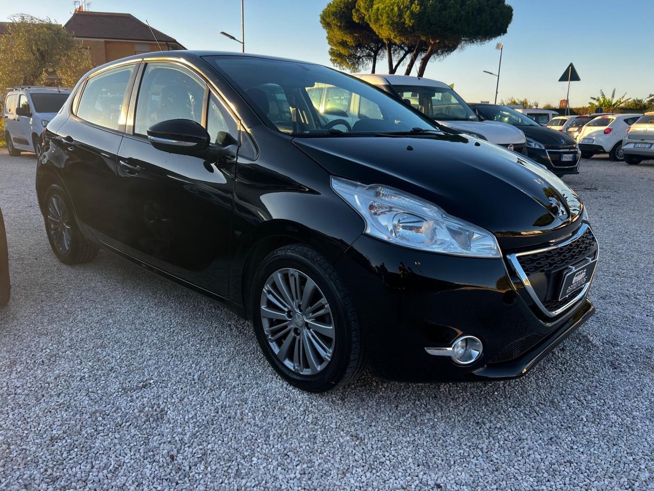 Peugeot 208 BlueHDi 75 5 porte Allure