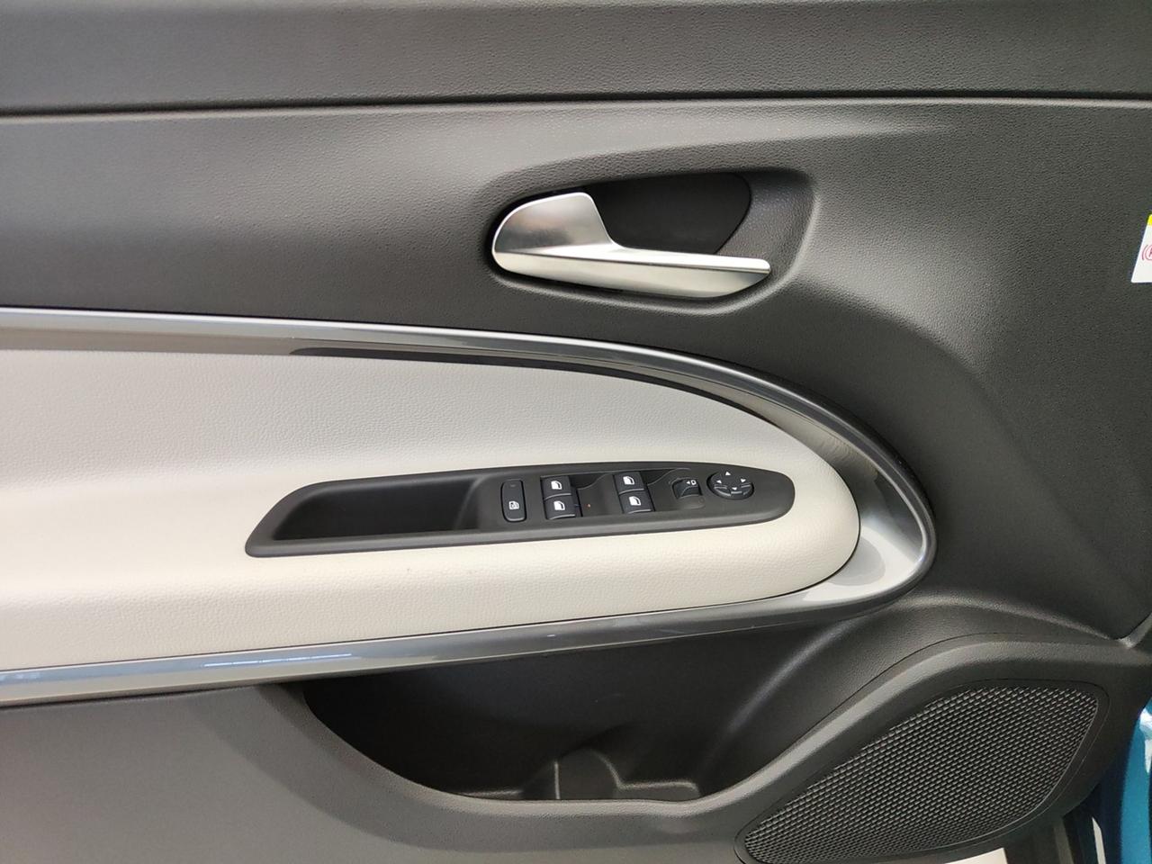 FIAT 600 IV 2023 1.2 MHEV 110CV DCT LA PRIMA