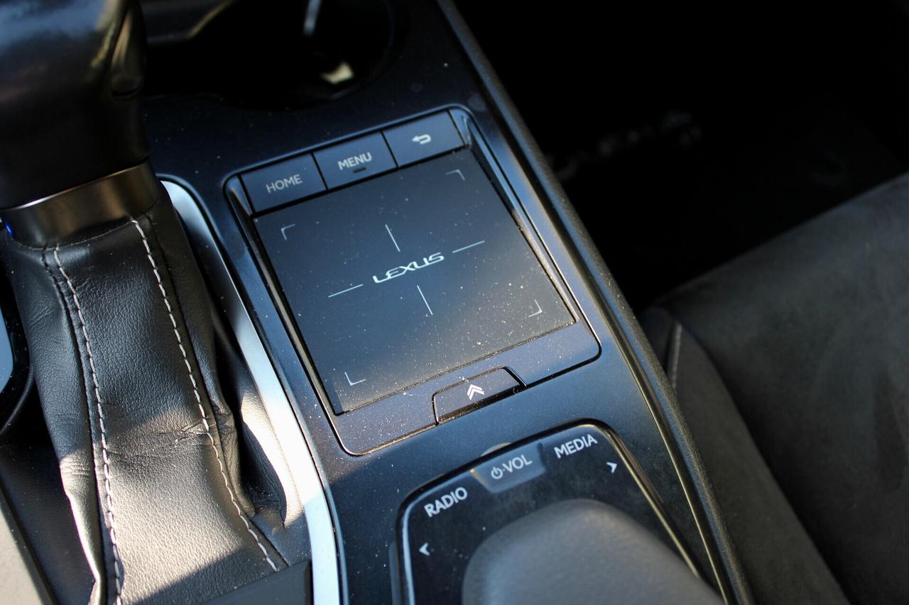 Lexus UX 250 H FULL HYBRID BUSINESS NAVY RETROCAMERA