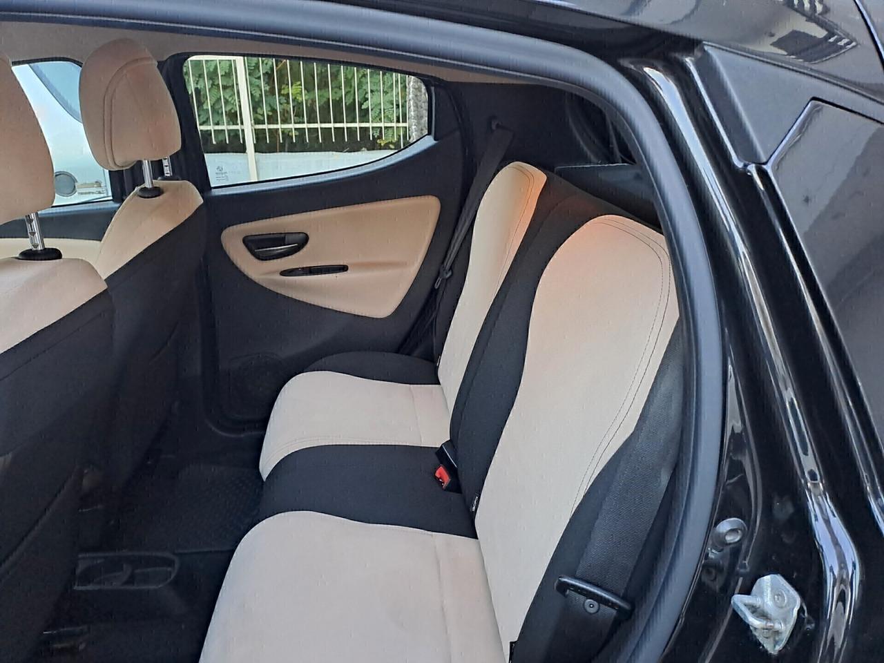 Lancia Ypsilon 0.9 TwinAir 85 CV 5 porte Metano Ecochic Gold