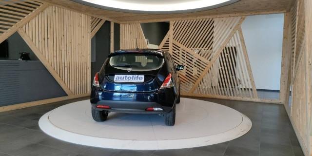 Lancia Ypsilon 1.0 firefly hybrid Silver s&s 70cv