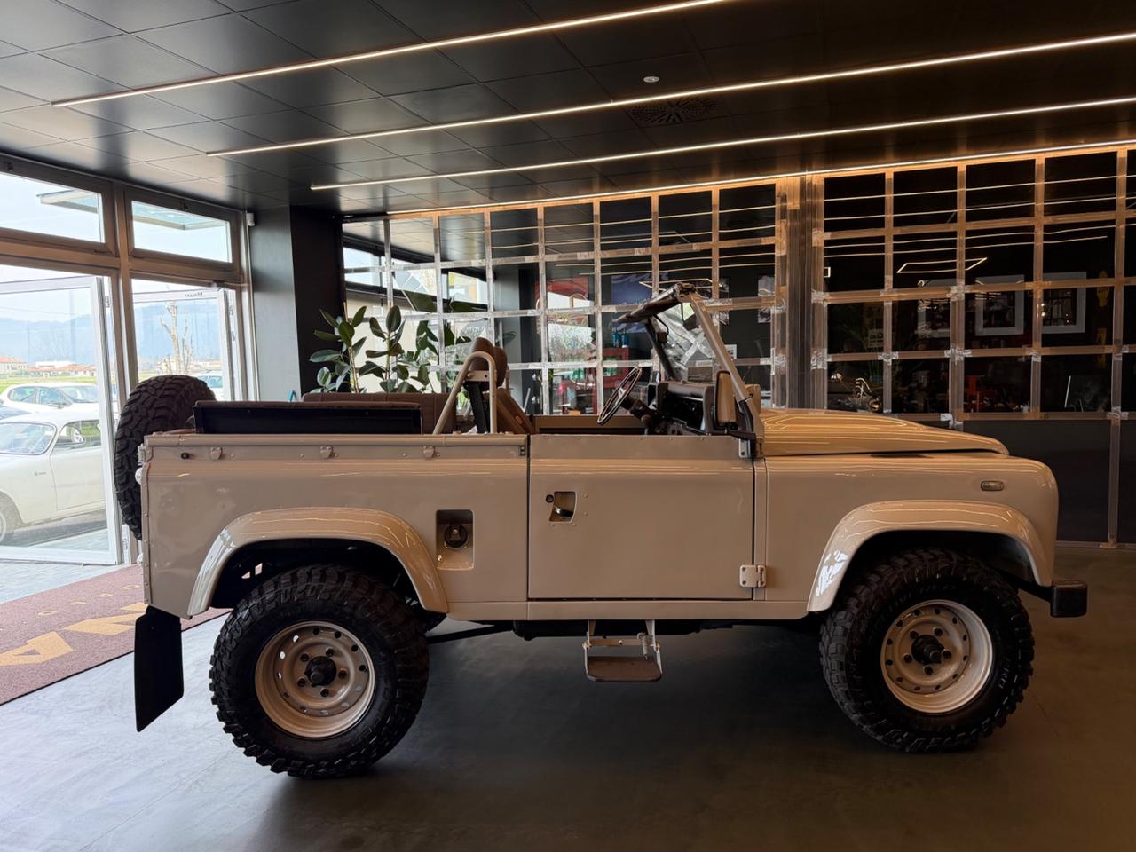 Land Rover Defender 90 2.5 td Soft Top 19J