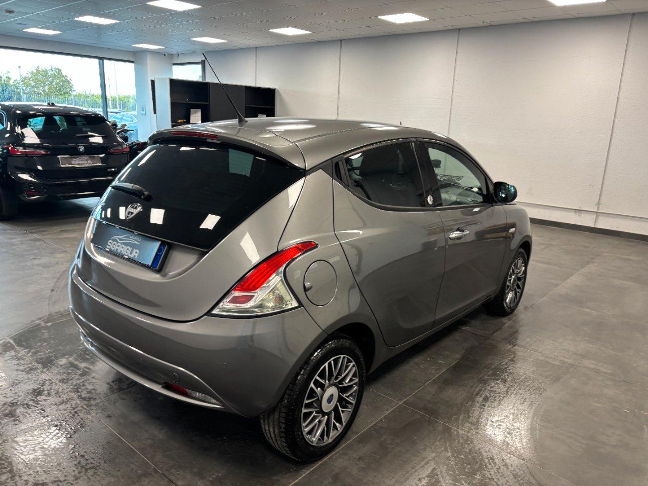 Lancia Ypsilon 1.2 GPL Gold Ecochic