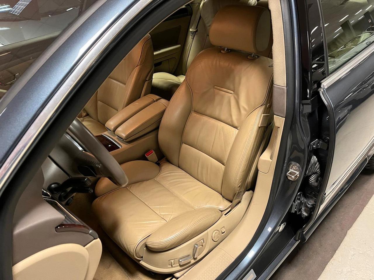 Audi A8 L 4.2 V8 FSI quattro tiptronic