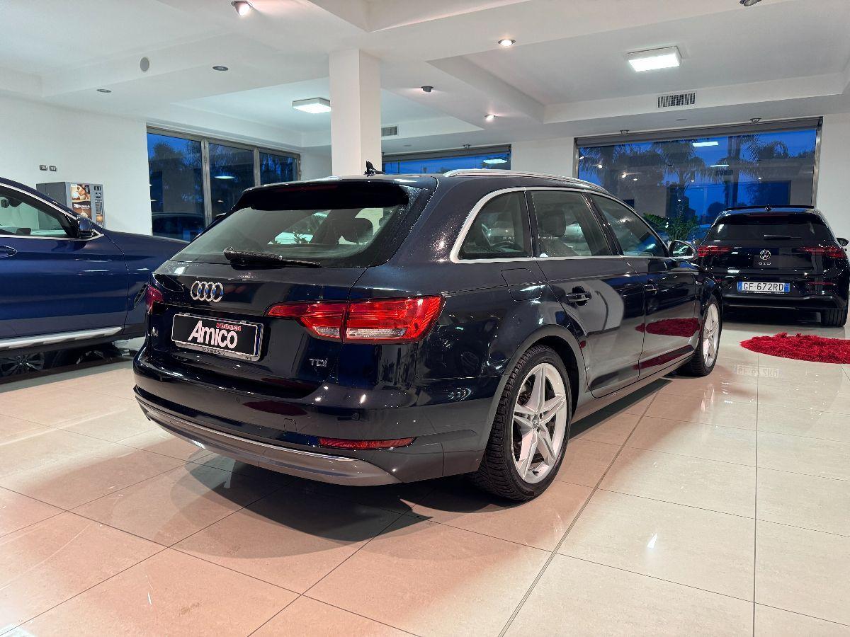 AUDI A4 2.0 TDI 150CV S tronic S line edition