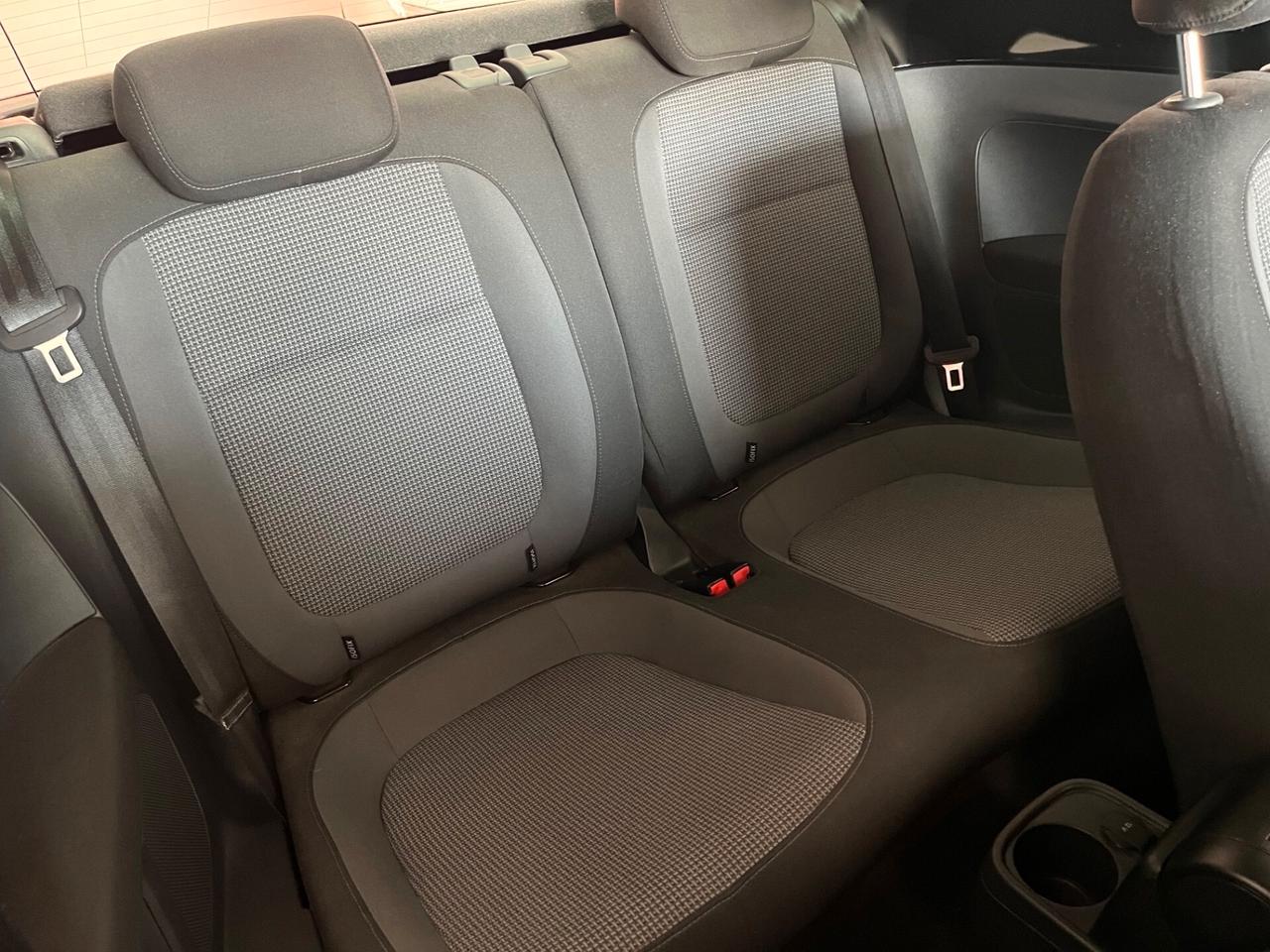 Volkswagen Maggiolino 1.6 TDI Design