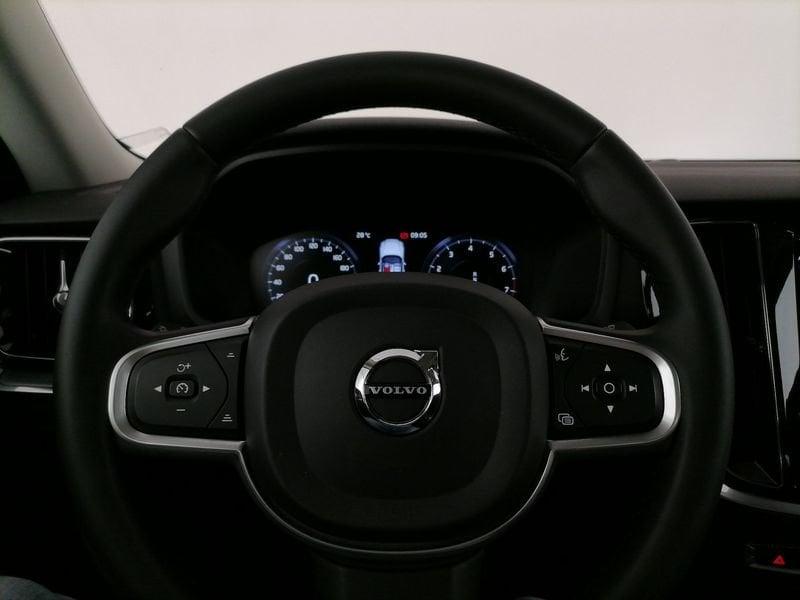 Volvo V60 2.0 b3 Momentum Business Pro auto 8m my21