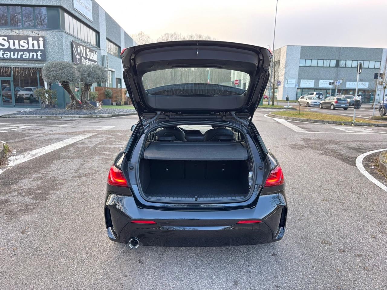 Bmw 116 116d 5p. Msport