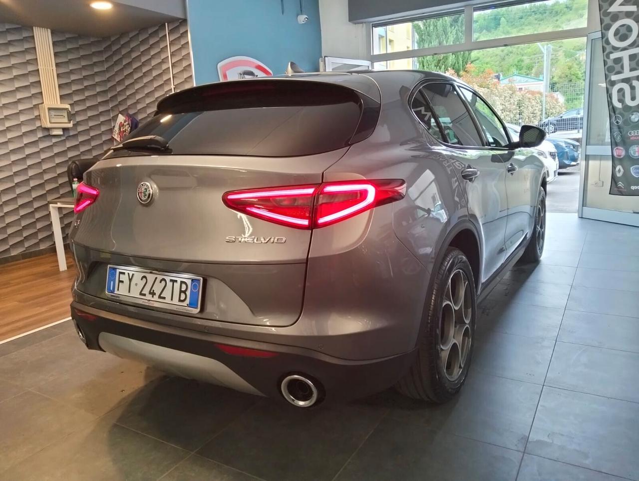 Alfa Romeo Stelvio 2.2 Turbodiesel 190 CV AT8 Q4 Executive