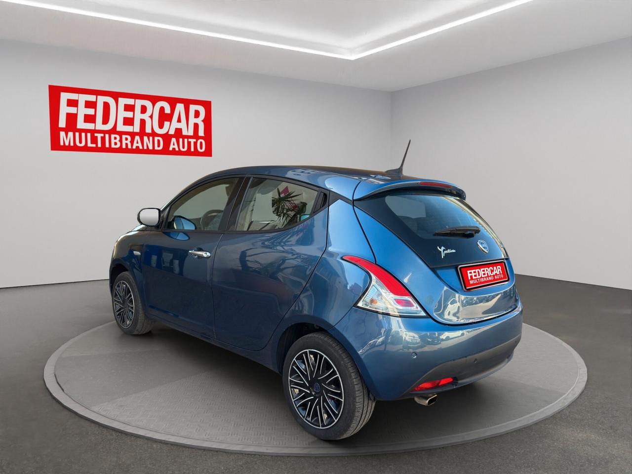 Lancia Ypsilon 1.0 FireFly 5 porte S&S Hybrid Ecochic Gold