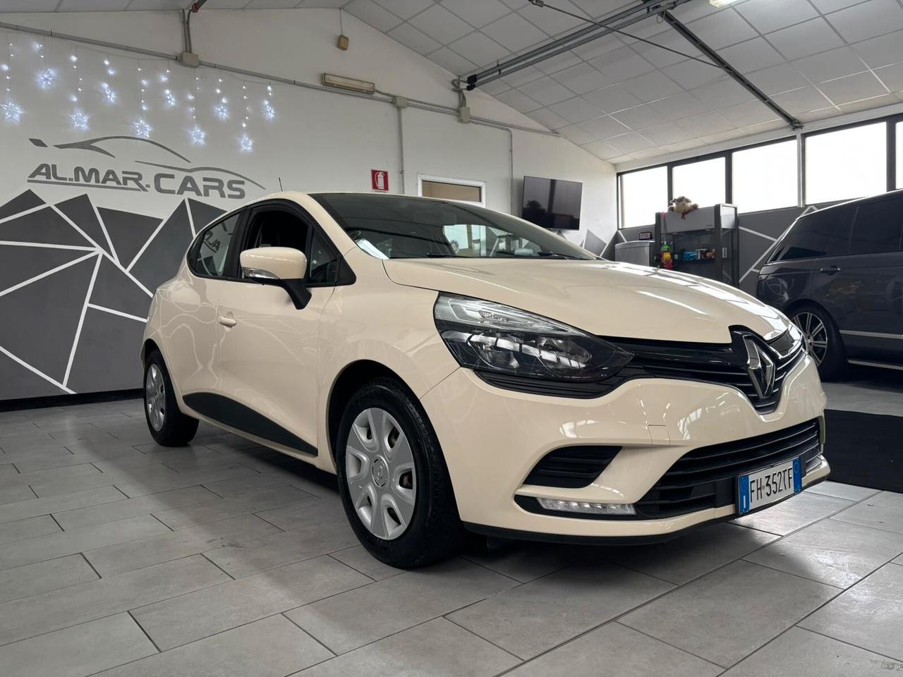 Renault Clio 1.2 75CV 5 porte Zen NEOPATENTATI