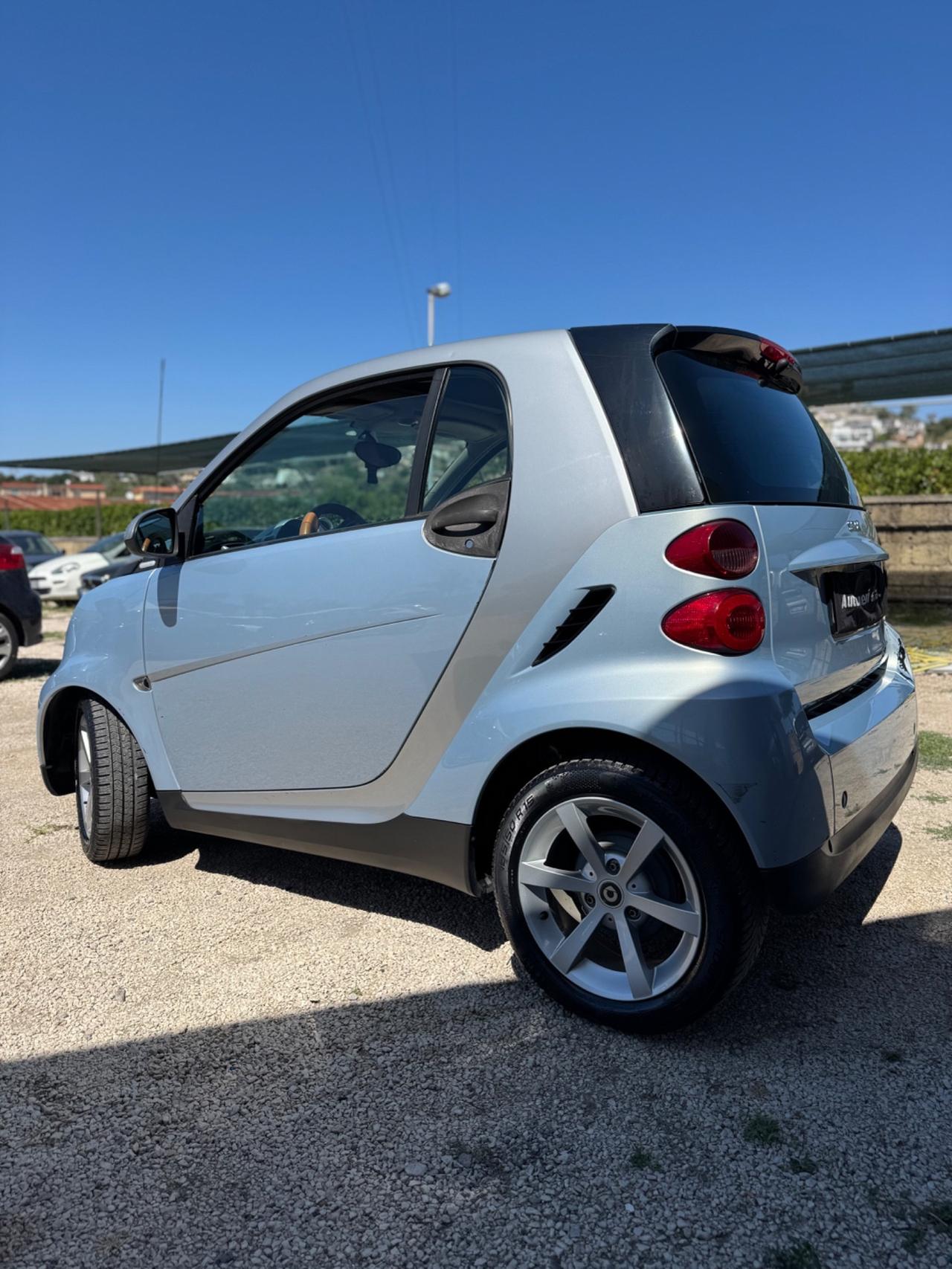 Smart ForTwo 1000 52 kW coupé limited two