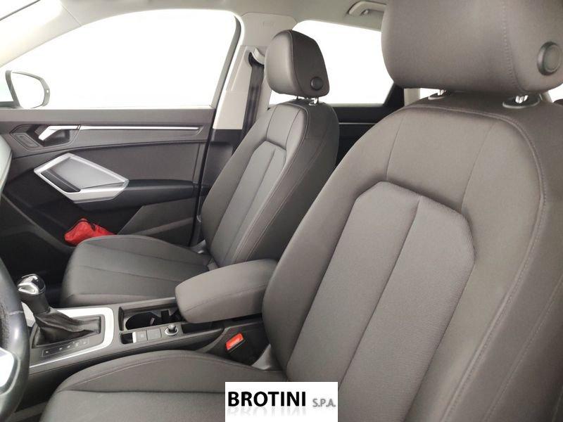 Audi Q3 2.0 35 TDI S Tronic Business Advanced