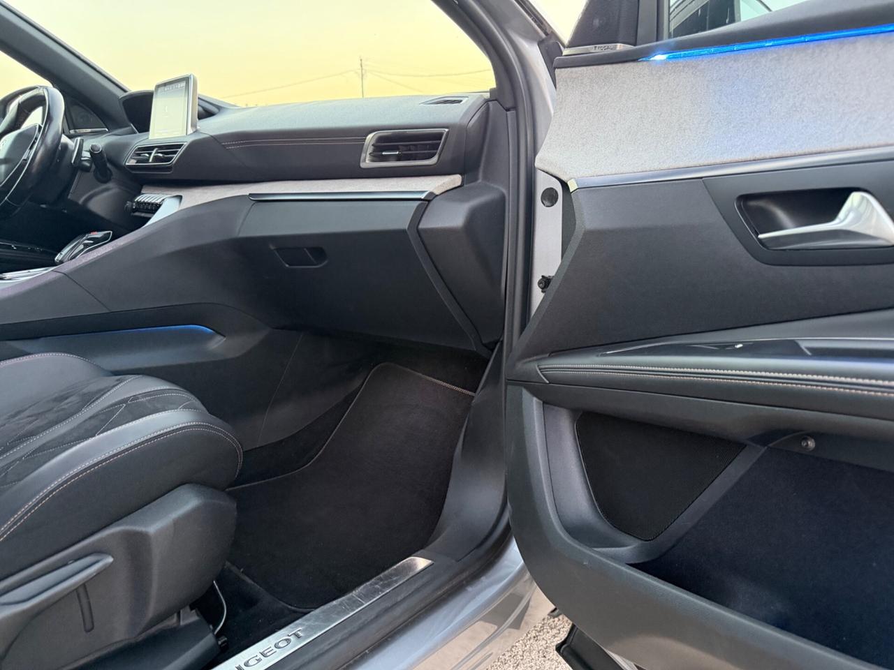 PEUGEOT 5008 2.0 HDI 180 CV GT FULL LED TETTO MY19