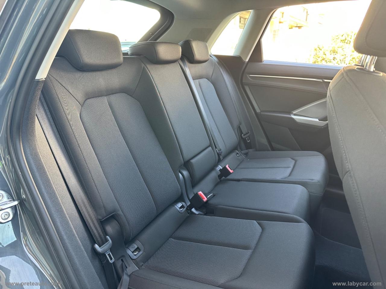 AUDI Q3 35 TDI S tronic Business