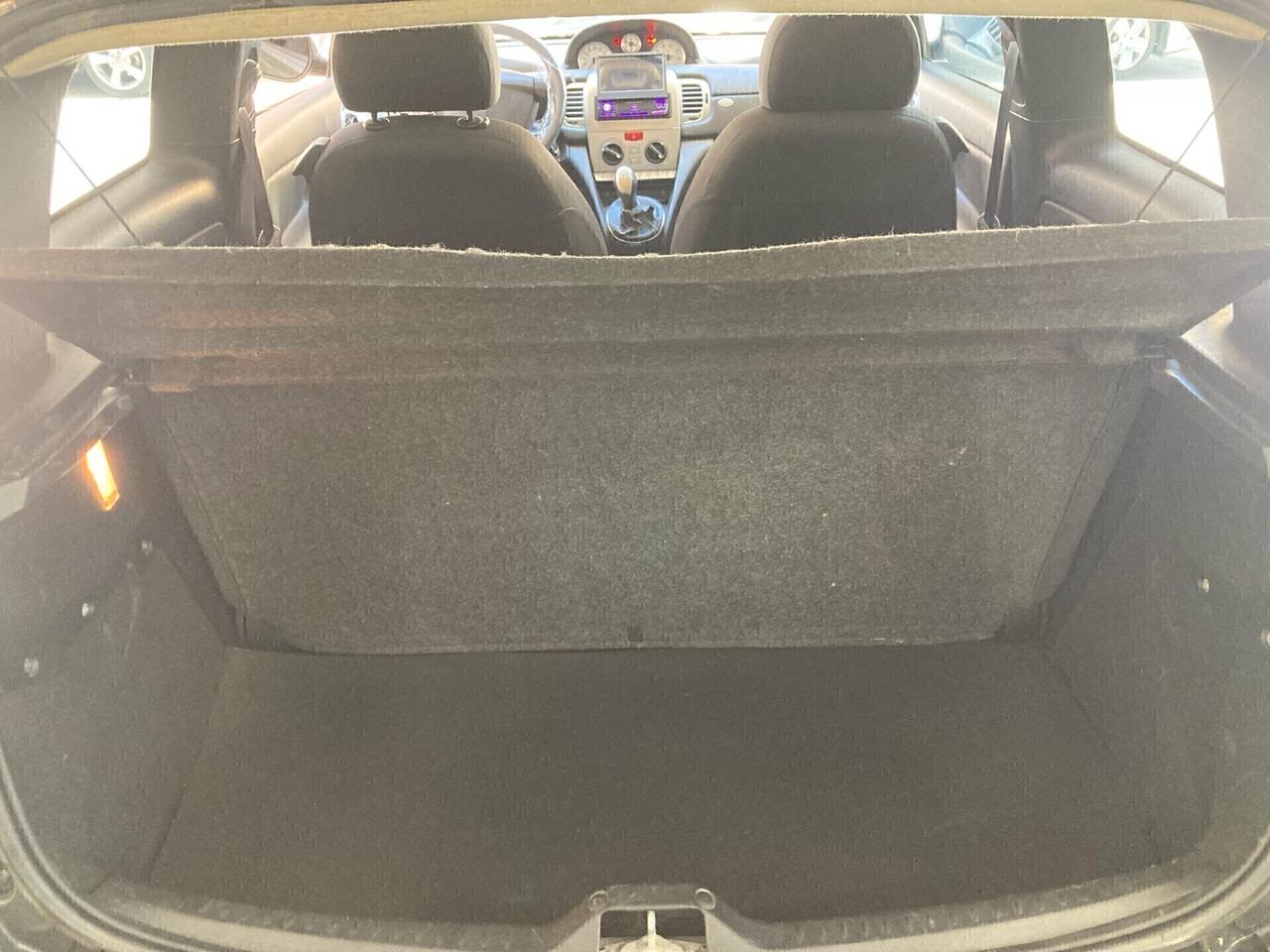 Lancia Ypsilon 1.3 MJT -X NEOPATENTATI- 2010