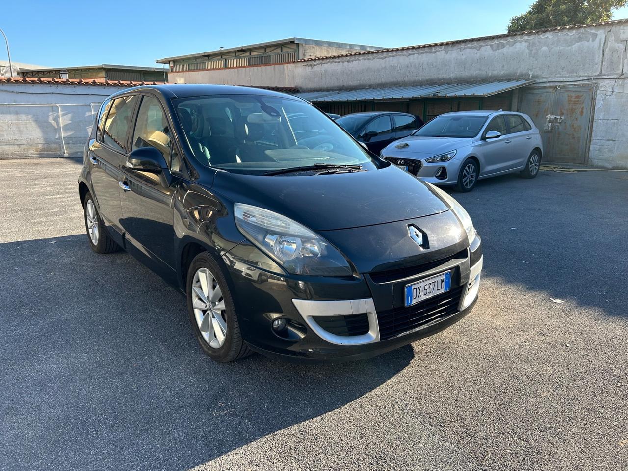 Renault Scenic Scénic X-Mod 2.0 dCi 160CV Luxe