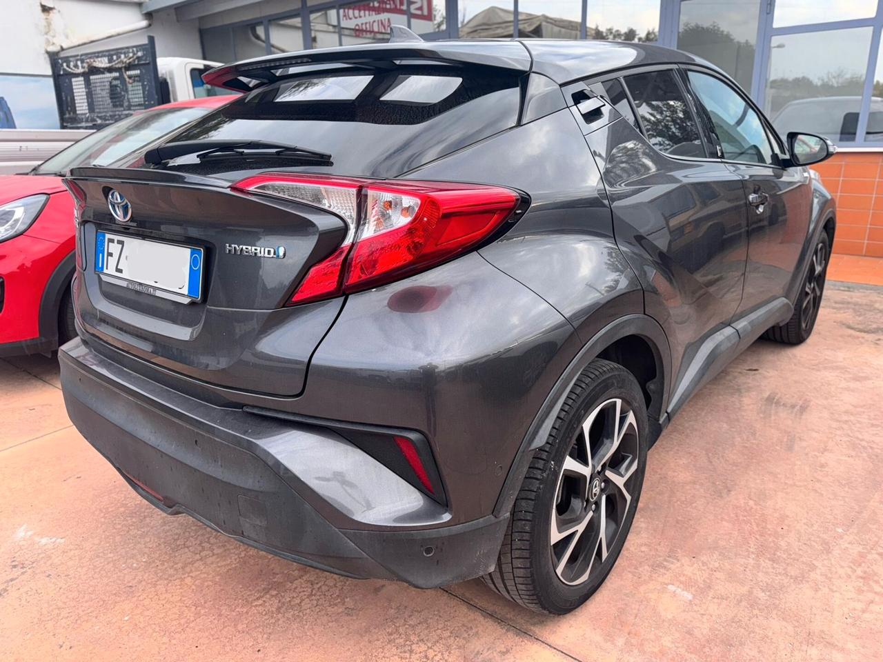 Toyota C-HR 1.8 Hybrid E-CVT