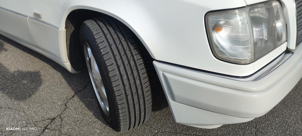 Mercedes-benz E 200 CABRIO (Mosca bianca)