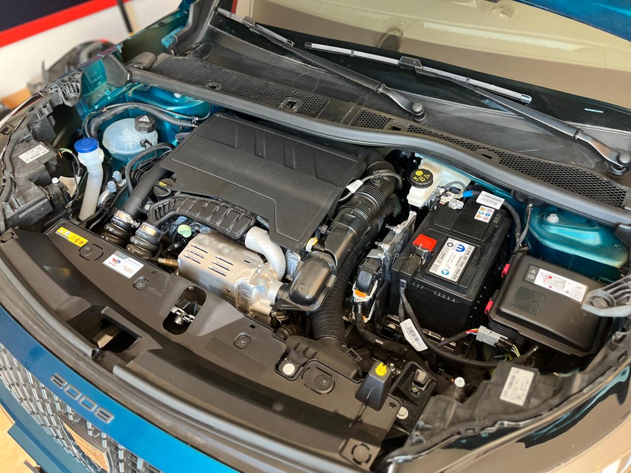 PEUGEOT 2008 1.2 PureTech 130CV EAT8 ALLURE – KM 0 – AUTOMATICA