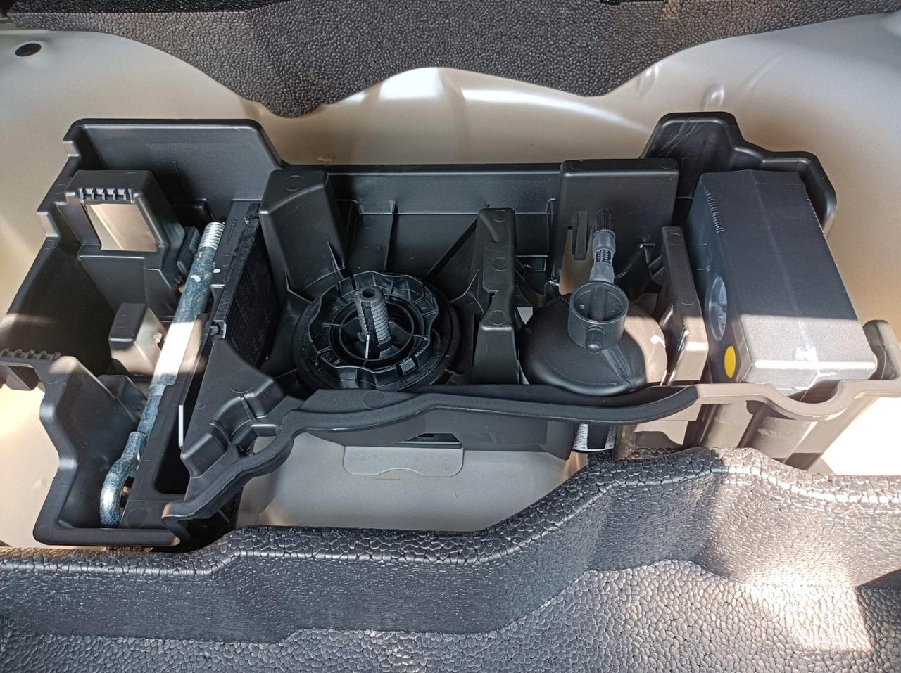 Peugeot 2008 PureTech 130 S&S EAT8 Allure