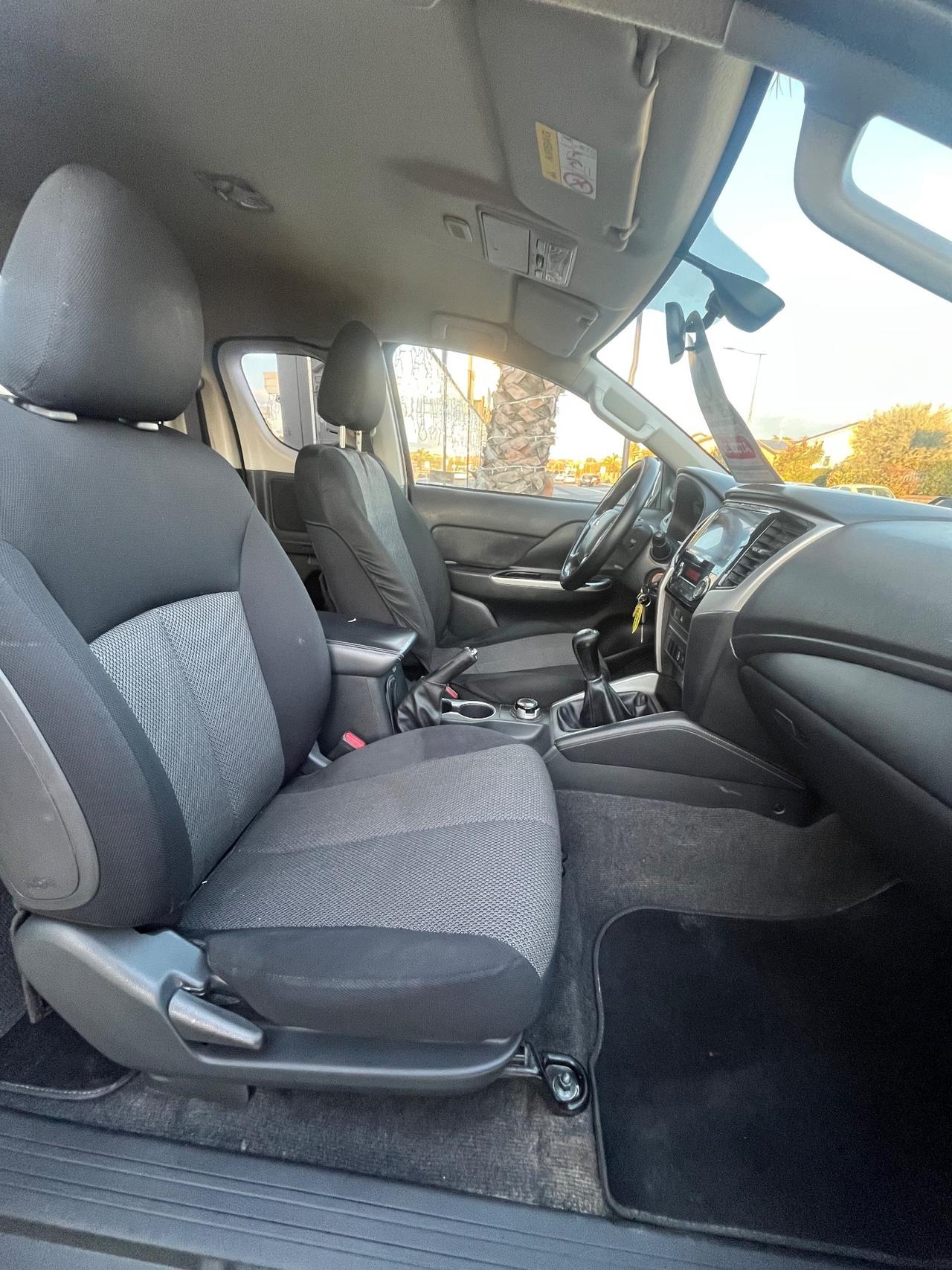 Mitsubishi L200 2.3 D Club Cab 4x4 Super Select Intense