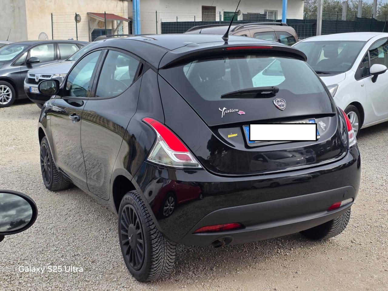 Lancia Ypsilon 0.9 TwinAir 85 CV 5 porte Metano Ecochic Elefantino