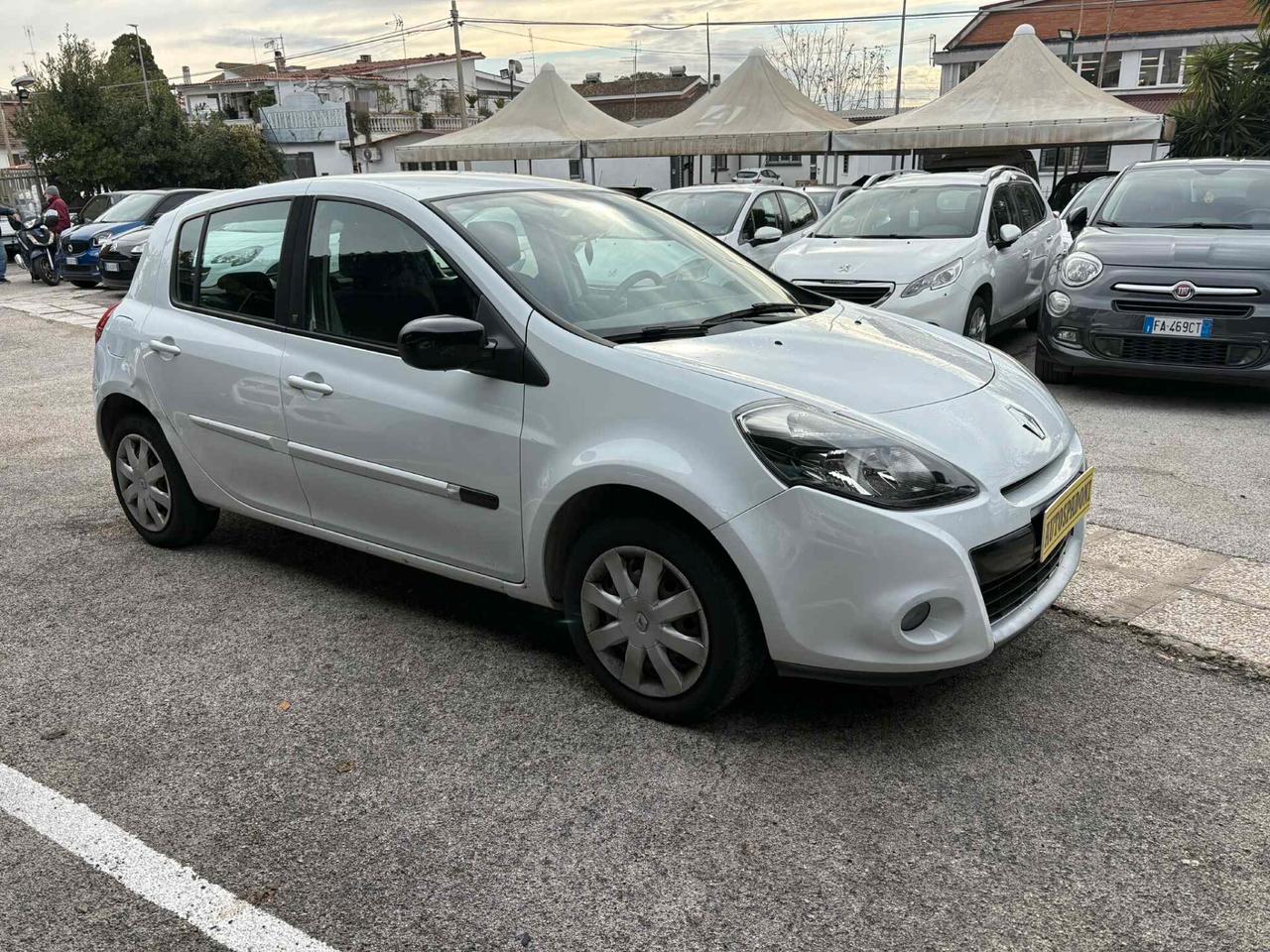 Renault Clio 1.2 16V 5 porte Dynamique