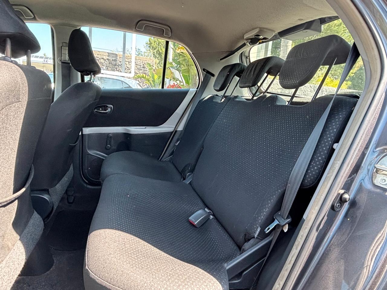 Toyota Yaris 1.0 5 porte
