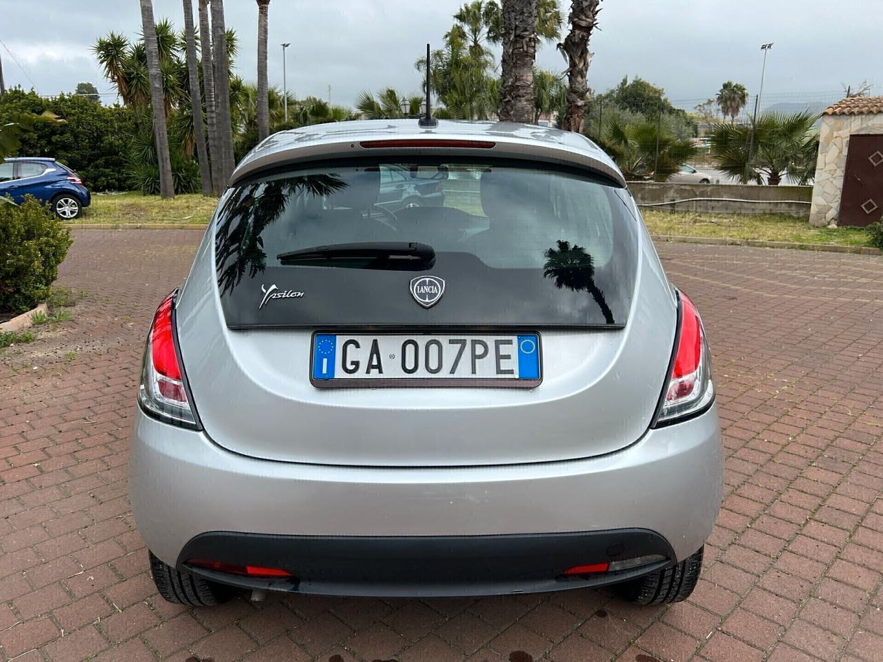 Lancia Ypsilon 1.2 69 CV 5 porte S&S Platinum